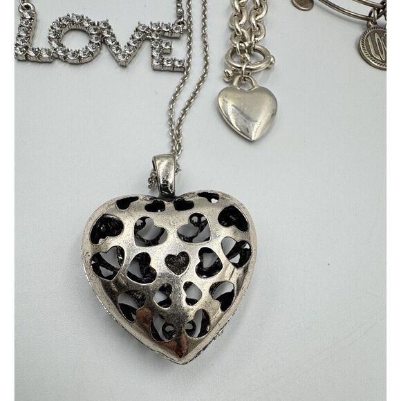 Silver Tone Heart LOVE Valentine’s Day Jewelry Lot Necklace Bracelet Earrings - Picture 5 of 6